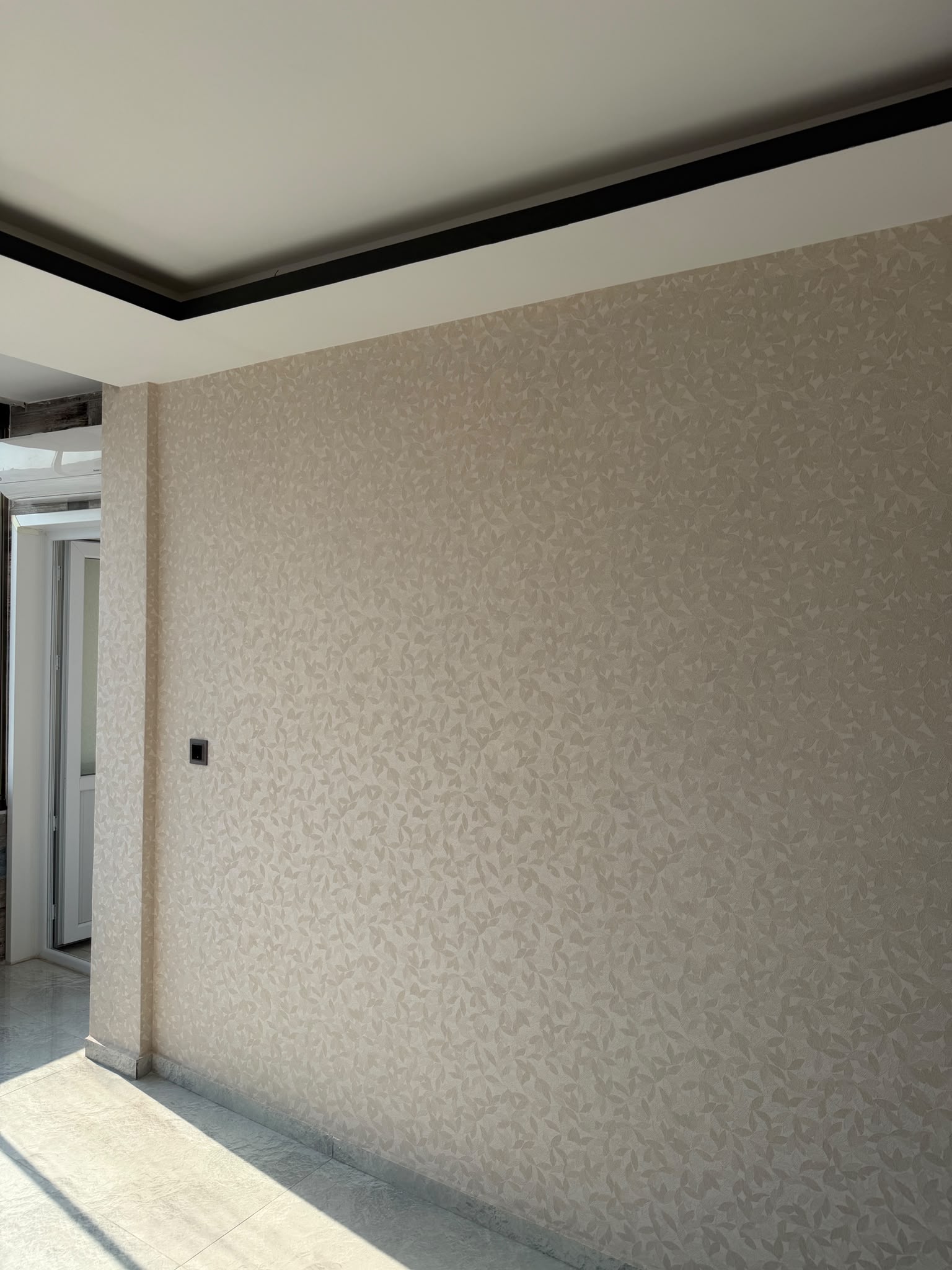 Geometrik Desenli Duvar Kağıdı Uygulaması
