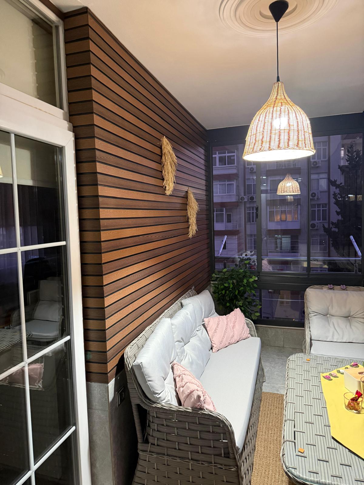Balkon Ahşap Kompozit Çıta Panel Kaplama