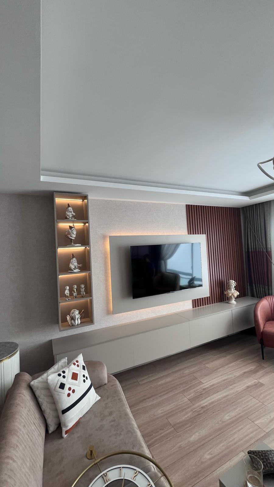 Gizli Işıklı ve Çıta Panelli TV Ünitesi